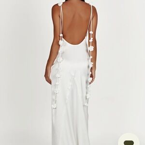 NWT Meshki Elenora Rose Gown - White Extra Small